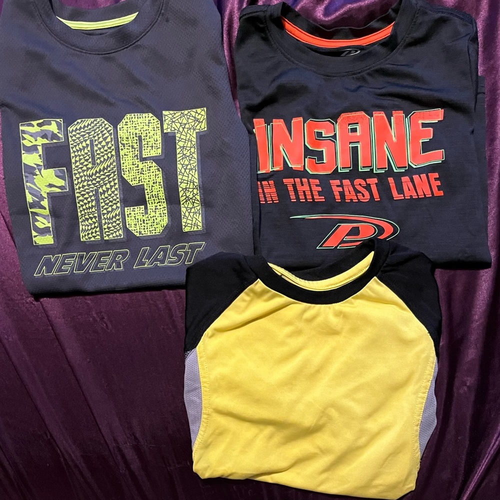 3 boys dryfit shirts size 5/6